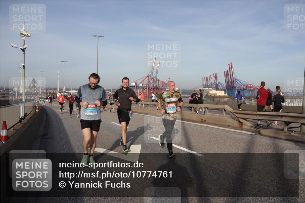 03.10.2026 - Köhlbrandbrückenlauf Yannick Fuchs http://msf.ph/oto/10774761 03.10.2026 09:39:39 Position 2 1355 meine-sportfotos.de