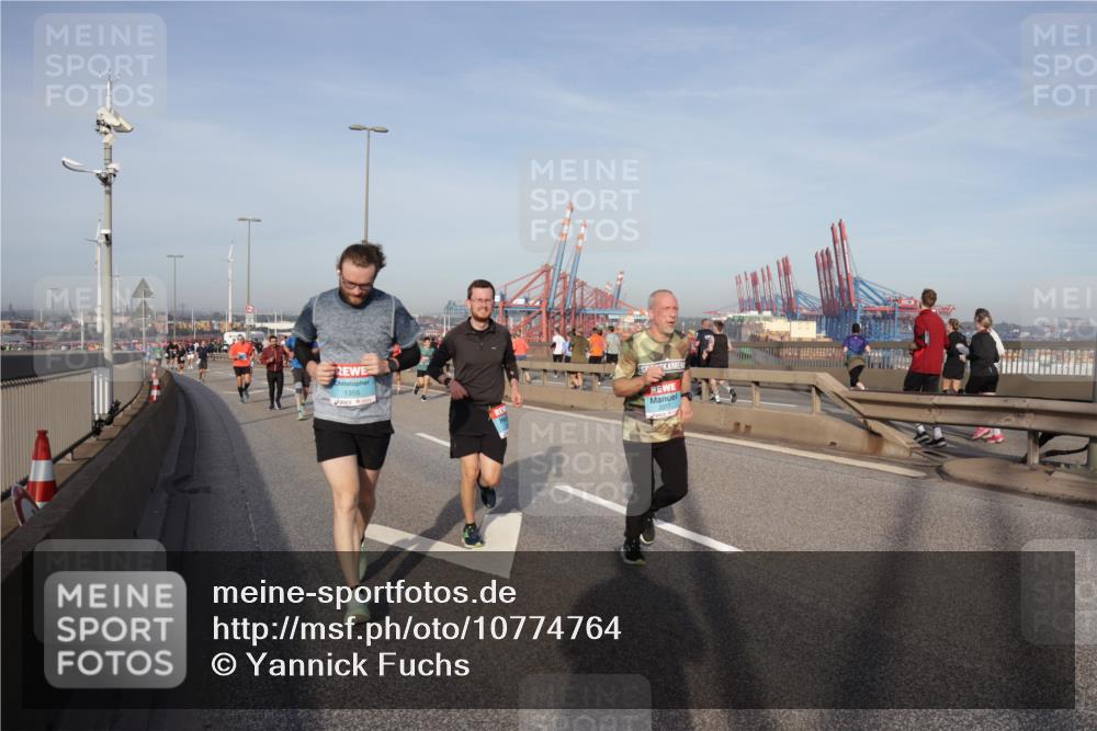 03.10.2026 - Köhlbrandbrückenlauf Yannick Fuchs http://msf.ph/oto/10774764 03.10.2026 09:39:39 Position 2 1355, 2217 meine-sportfotos.de