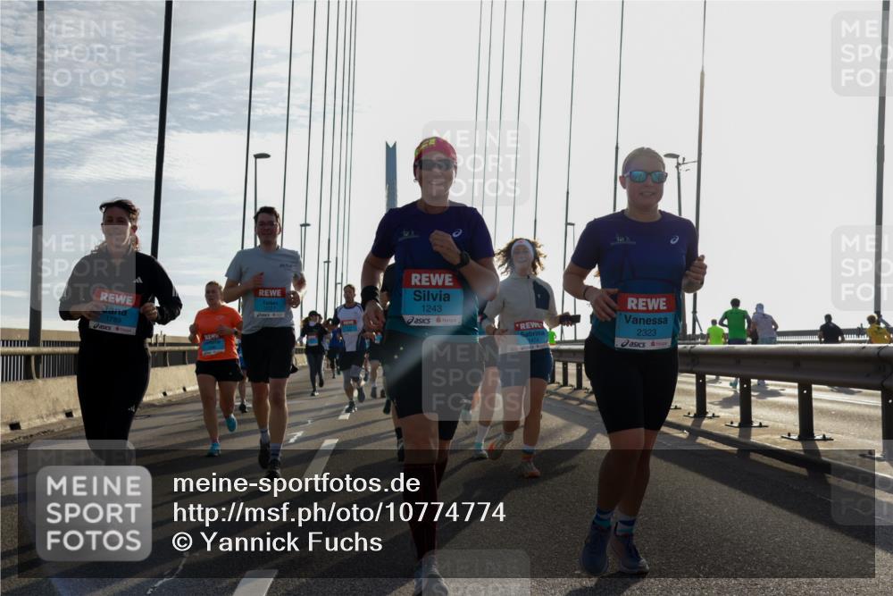 03.10.2026 - Köhlbrandbrückenlauf Yannick Fuchs http://msf.ph/oto/10774774 03.10.2026 09:34:00 Position 1 1789, 1243, 1474, 2323 meine-sportfotos.de