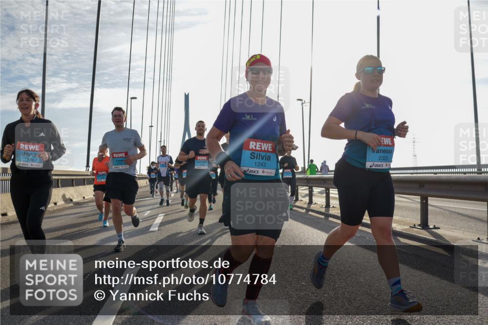 03.10.2026 - Köhlbrandbrückenlauf Yannick Fuchs http://msf.ph/oto/10774784 03.10.2026 09:34:01 Position 1 1789, 1243, 2323 meine-sportfotos.de
