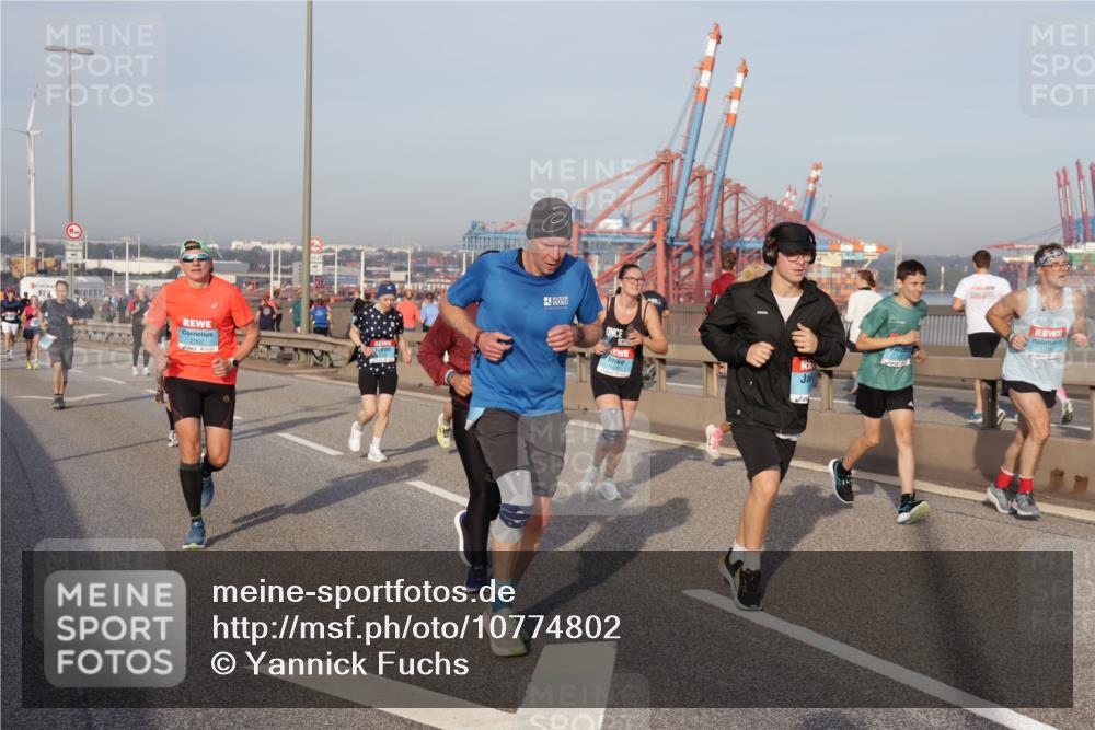 03.10.2026 - Köhlbrandbrückenlauf Yannick Fuchs http://msf.ph/oto/10774802 03.10.2026 09:39:43 Position 2 2302 meine-sportfotos.de
