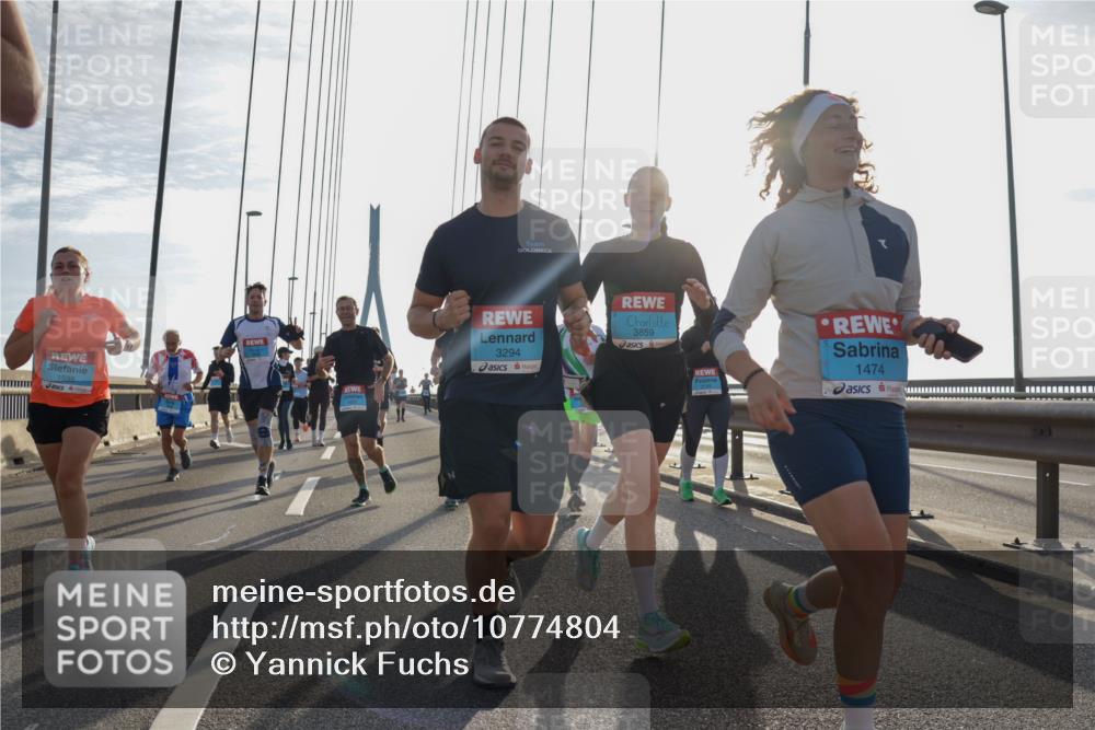 03.10.2026 - Köhlbrandbrückenlauf Yannick Fuchs http://msf.ph/oto/10774804 03.10.2026 09:34:02 Position 1 1536, 3294, 3859, 1474 meine-sportfotos.de