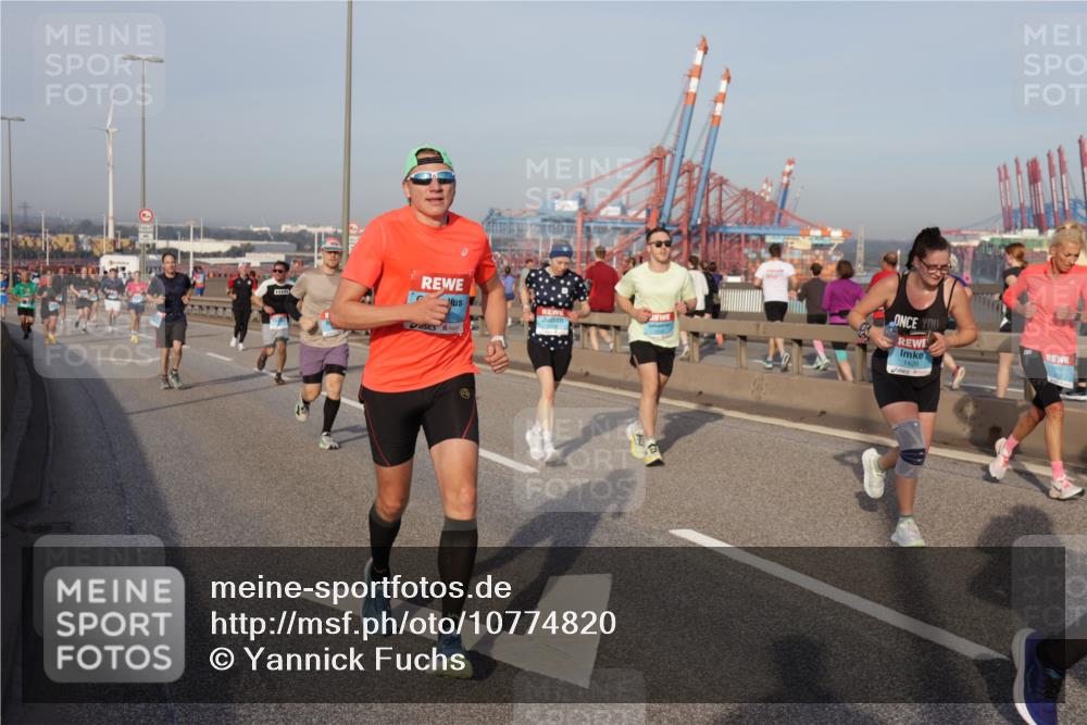 03.10.2026 - Köhlbrandbrückenlauf Yannick Fuchs http://msf.ph/oto/10774820 03.10.2026 09:39:45 Position 2 1426 meine-sportfotos.de
