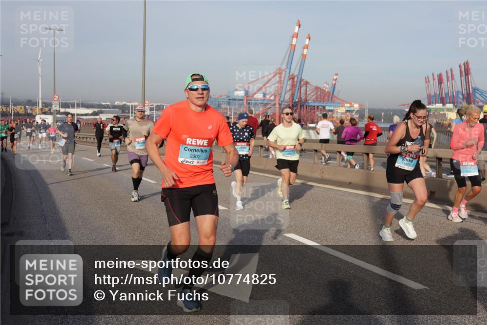 03.10.2026 - Köhlbrandbrückenlauf Yannick Fuchs http://msf.ph/oto/10774825 03.10.2026 09:39:45 Position 2 2302, 1426 meine-sportfotos.de