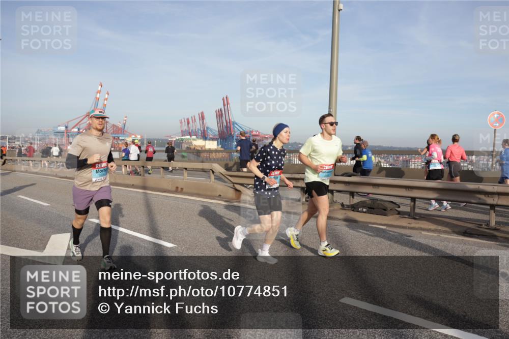 03.10.2026 - Köhlbrandbrückenlauf Yannick Fuchs http://msf.ph/oto/10774851 03.10.2026 09:39:47 Position 2  meine-sportfotos.de