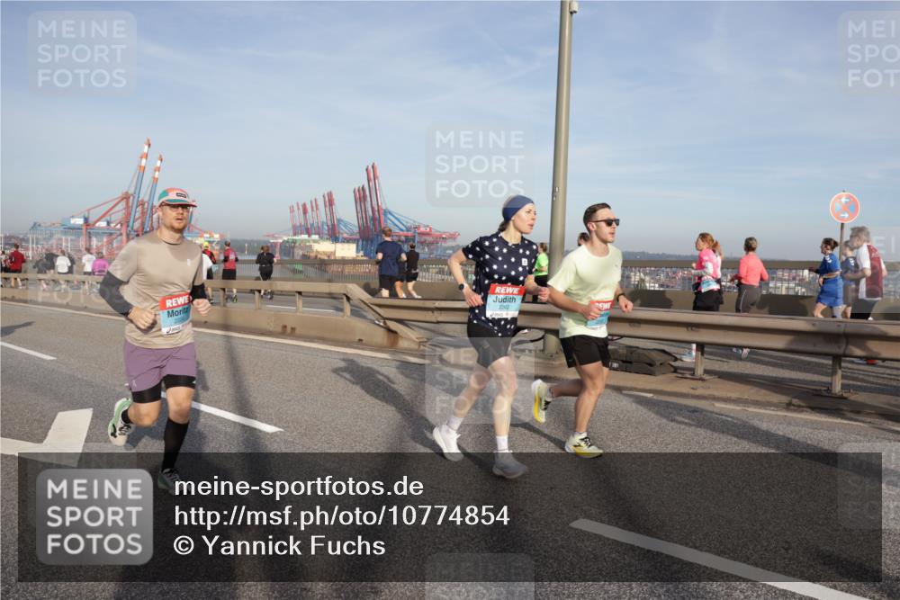 03.10.2026 - Köhlbrandbrückenlauf Yannick Fuchs http://msf.ph/oto/10774854 03.10.2026 09:39:48 Position 2 2262 meine-sportfotos.de