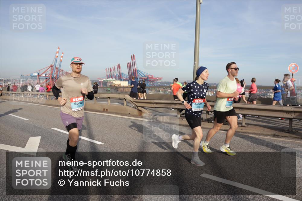 03.10.2026 - Köhlbrandbrückenlauf Yannick Fuchs http://msf.ph/oto/10774858 03.10.2026 09:39:48 Position 2 2204, 2262 meine-sportfotos.de