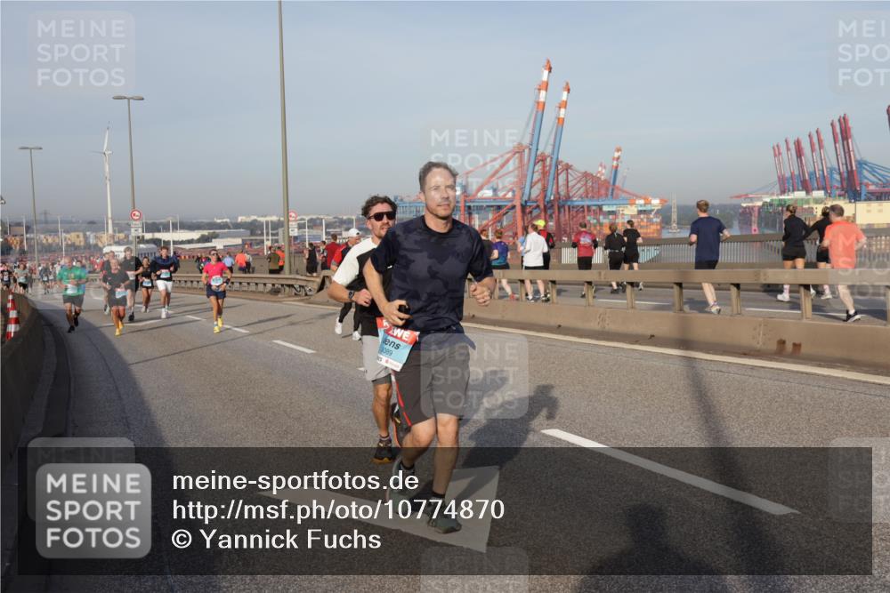 03.10.2026 - Köhlbrandbrückenlauf Yannick Fuchs http://msf.ph/oto/10774870 03.10.2026 09:39:50 Position 2 3089 meine-sportfotos.de