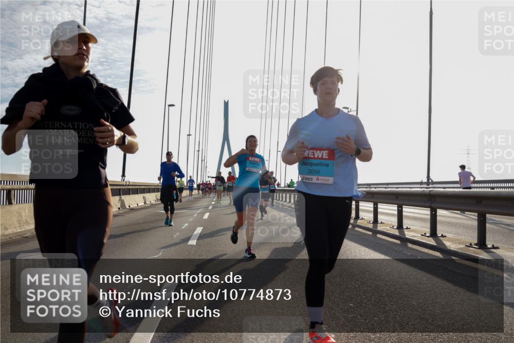 03.10.2026 - Köhlbrandbrückenlauf Yannick Fuchs http://msf.ph/oto/10774873 03.10.2026 09:34:07 Position 1 3056 meine-sportfotos.de
