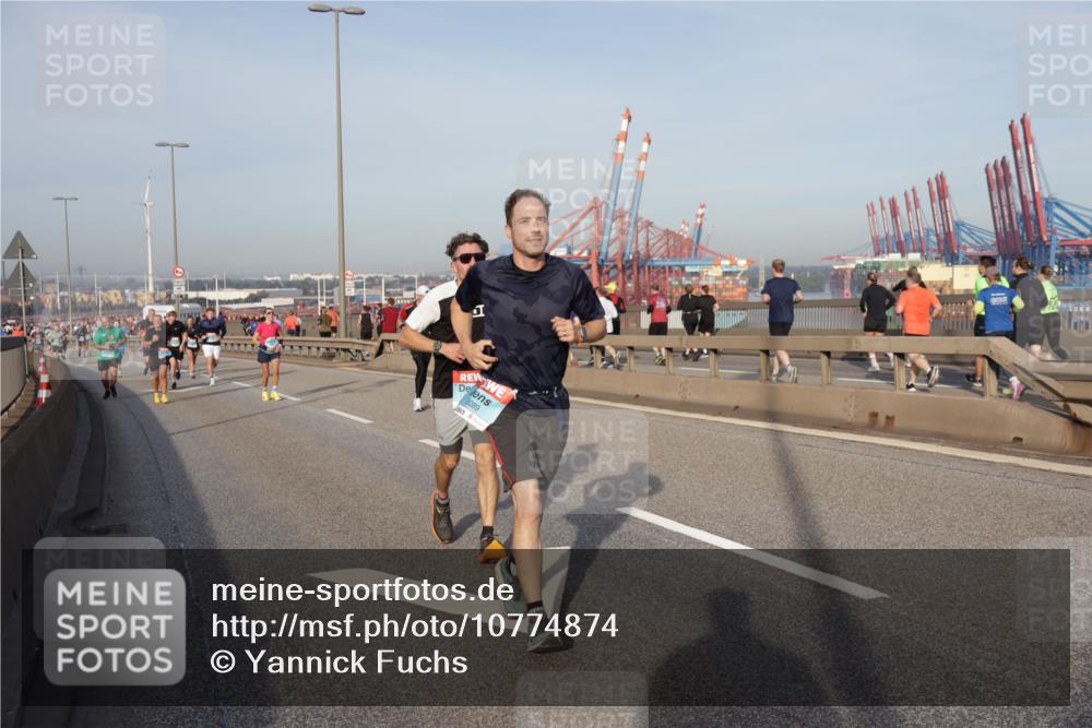 03.10.2026 - Köhlbrandbrückenlauf Yannick Fuchs http://msf.ph/oto/10774874 03.10.2026 09:39:50 Position 2 3089 meine-sportfotos.de