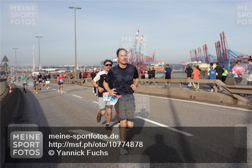 03.10.2026 - Köhlbrandbrückenlauf Yannick Fuchs http://msf.ph/oto/10774878 03.10.2026 09:39:50 Position 2  meine-sportfotos.de
