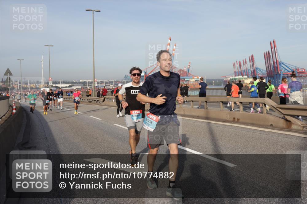 03.10.2026 - Köhlbrandbrückenlauf Yannick Fuchs http://msf.ph/oto/10774882 03.10.2026 09:39:50 Position 2 19, 3089 meine-sportfotos.de