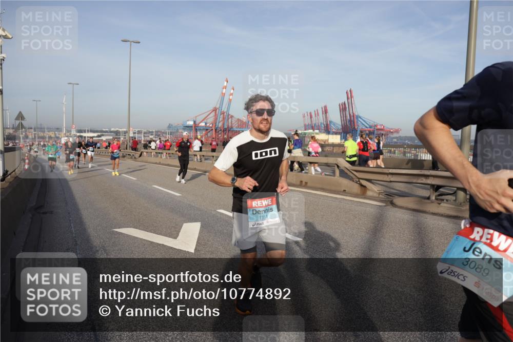 03.10.2026 - Köhlbrandbrückenlauf Yannick Fuchs http://msf.ph/oto/10774892 03.10.2026 09:39:51 Position 2 1911, 3089 meine-sportfotos.de