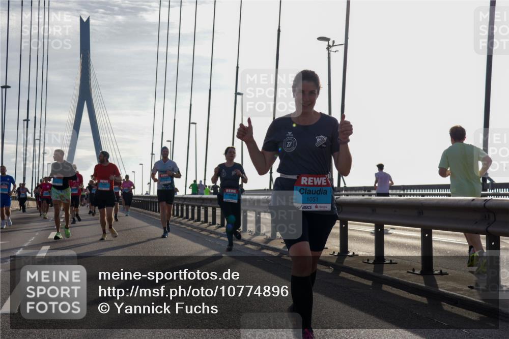 03.10.2026 - Köhlbrandbrückenlauf Yannick Fuchs http://msf.ph/oto/10774896 03.10.2026 09:34:10 Position 1 1051 meine-sportfotos.de
