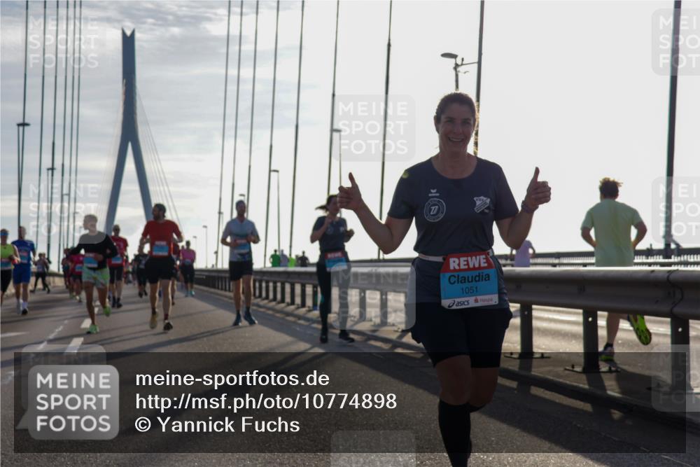 03.10.2026 - Köhlbrandbrückenlauf Yannick Fuchs http://msf.ph/oto/10774898 03.10.2026 09:34:10 Position 1 1051 meine-sportfotos.de