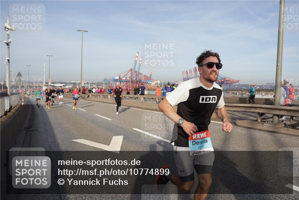 03.10.2026 - Köhlbrandbrückenlauf Yannick Fuchs http://msf.ph/oto/10774899 03.10.2026 09:39:51 Position 2 1911 meine-sportfotos.de