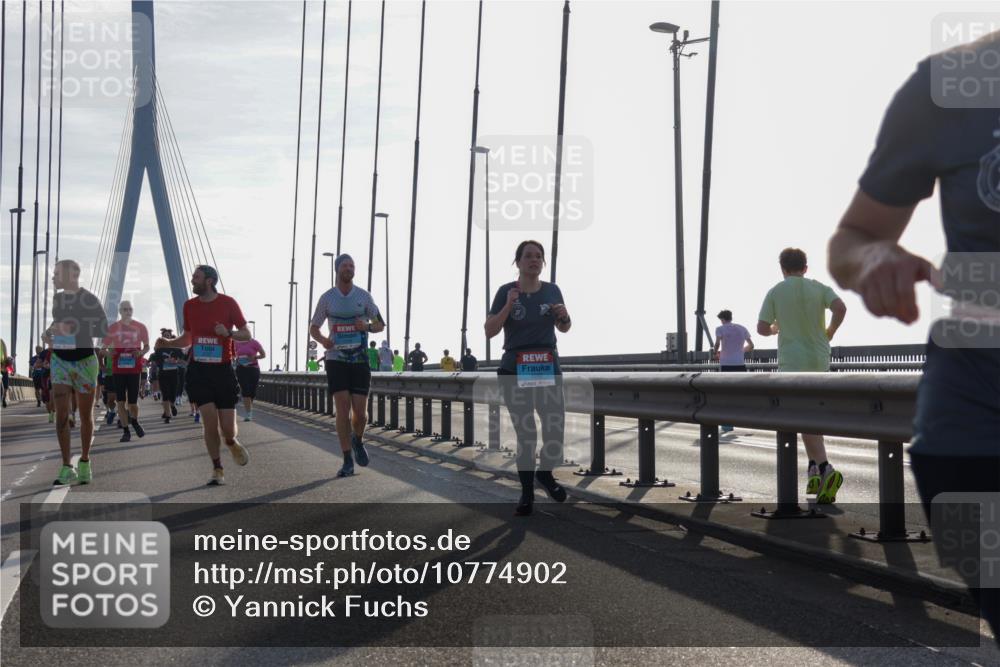 03.10.2026 - Köhlbrandbrückenlauf Yannick Fuchs http://msf.ph/oto/10774902 03.10.2026 09:34:10 Position 1  meine-sportfotos.de