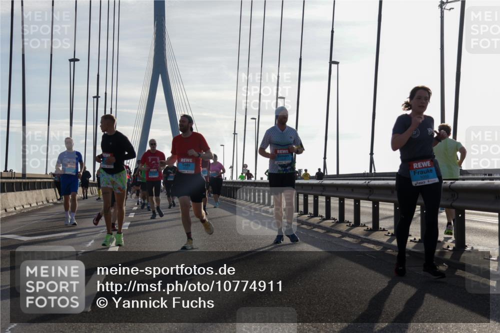 03.10.2026 - Köhlbrandbrückenlauf Yannick Fuchs http://msf.ph/oto/10774911 03.10.2026 09:34:11 Position 1 1050 meine-sportfotos.de