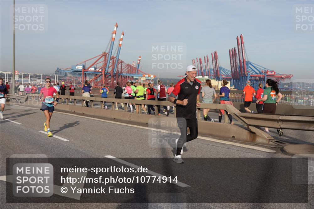 03.10.2026 - Köhlbrandbrückenlauf Yannick Fuchs http://msf.ph/oto/10774914 03.10.2026 09:39:54 Position 2  meine-sportfotos.de