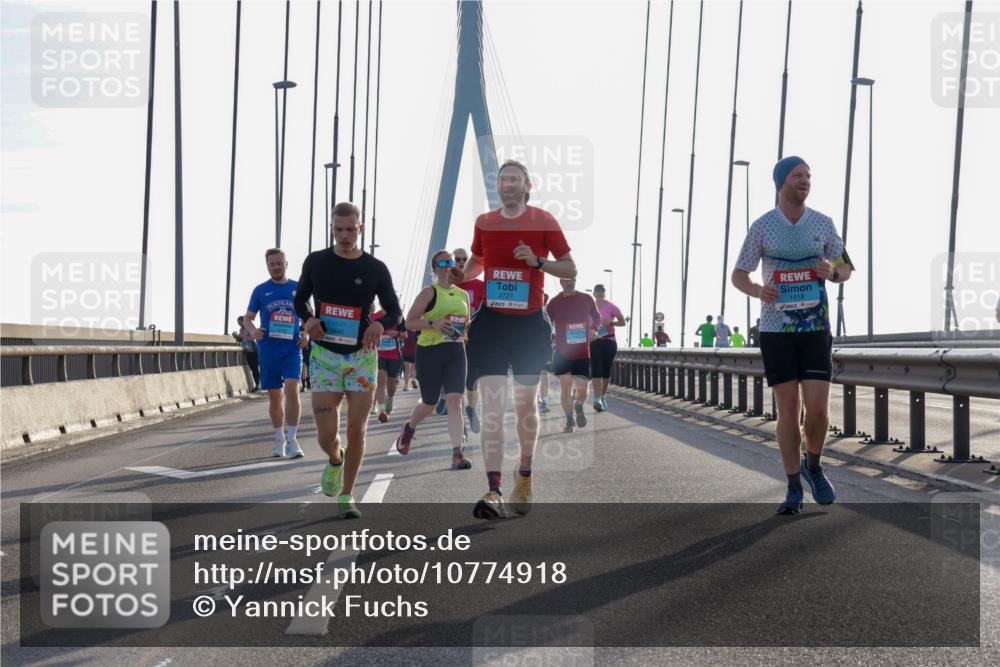 03.10.2026 - Köhlbrandbrückenlauf Yannick Fuchs http://msf.ph/oto/10774918 03.10.2026 09:34:12 Position 1 2727, 3840, 1918 meine-sportfotos.de