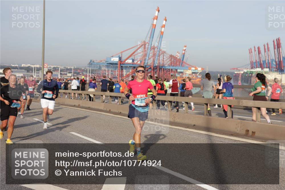 03.10.2026 - Köhlbrandbrückenlauf Yannick Fuchs http://msf.ph/oto/10774924 03.10.2026 09:39:55 Position 2 2653 meine-sportfotos.de