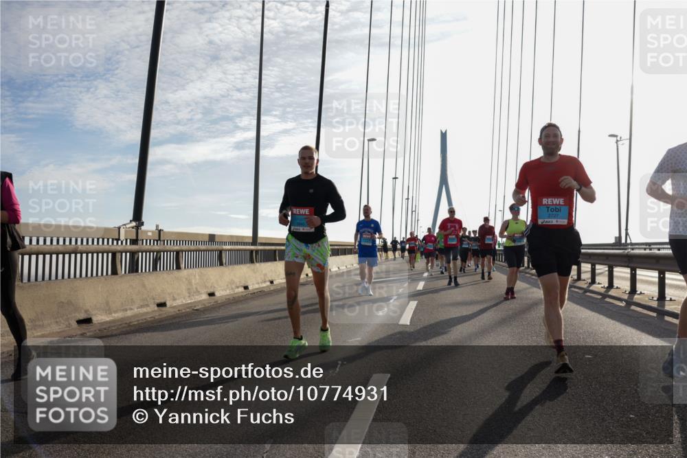 03.10.2026 - Köhlbrandbrückenlauf Yannick Fuchs http://msf.ph/oto/10774931 03.10.2026 09:34:14 Position 1 3840, 2727 meine-sportfotos.de