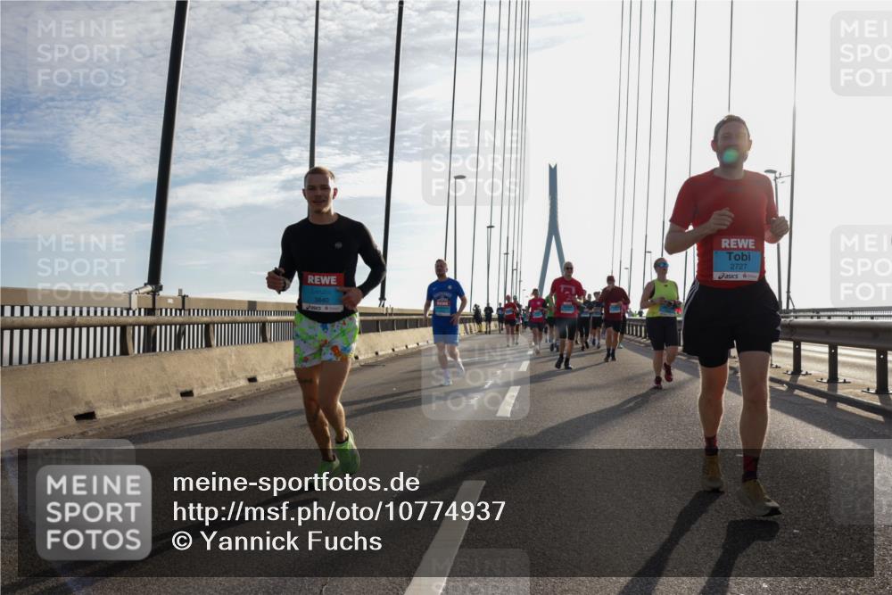 03.10.2026 - Köhlbrandbrückenlauf Yannick Fuchs http://msf.ph/oto/10774937 03.10.2026 09:34:15 Position 1 3840, 2727 meine-sportfotos.de
