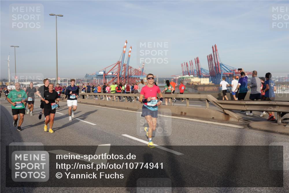 03.10.2026 - Köhlbrandbrückenlauf Yannick Fuchs http://msf.ph/oto/10774941 03.10.2026 09:39:56 Position 2  meine-sportfotos.de