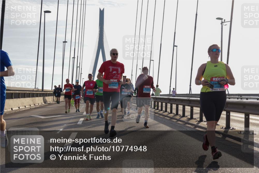 03.10.2026 - Köhlbrandbrückenlauf Yannick Fuchs http://msf.ph/oto/10774948 03.10.2026 09:34:16 Position 1 2589 meine-sportfotos.de