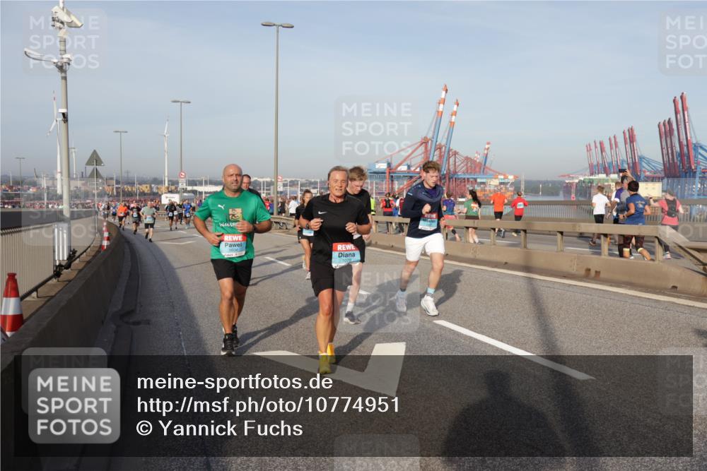 03.10.2026 - Köhlbrandbrückenlauf Yannick Fuchs http://msf.ph/oto/10774951 03.10.2026 09:39:57 Position 2 1604, 1079 meine-sportfotos.de