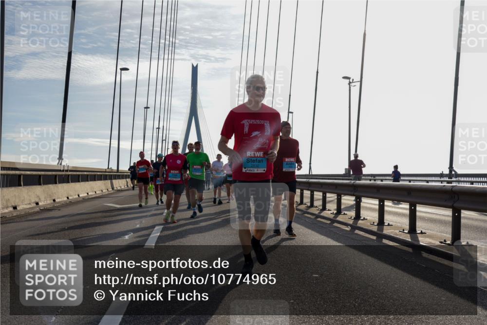 03.10.2026 - Köhlbrandbrückenlauf Yannick Fuchs http://msf.ph/oto/10774965 03.10.2026 09:34:17 Position 1 2832 meine-sportfotos.de