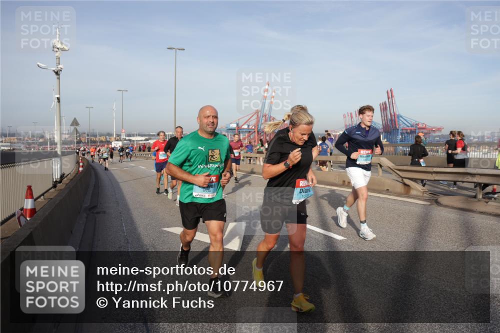 03.10.2026 - Köhlbrandbrückenlauf Yannick Fuchs http://msf.ph/oto/10774967 03.10.2026 09:39:59 Position 2 1604, 1079 meine-sportfotos.de