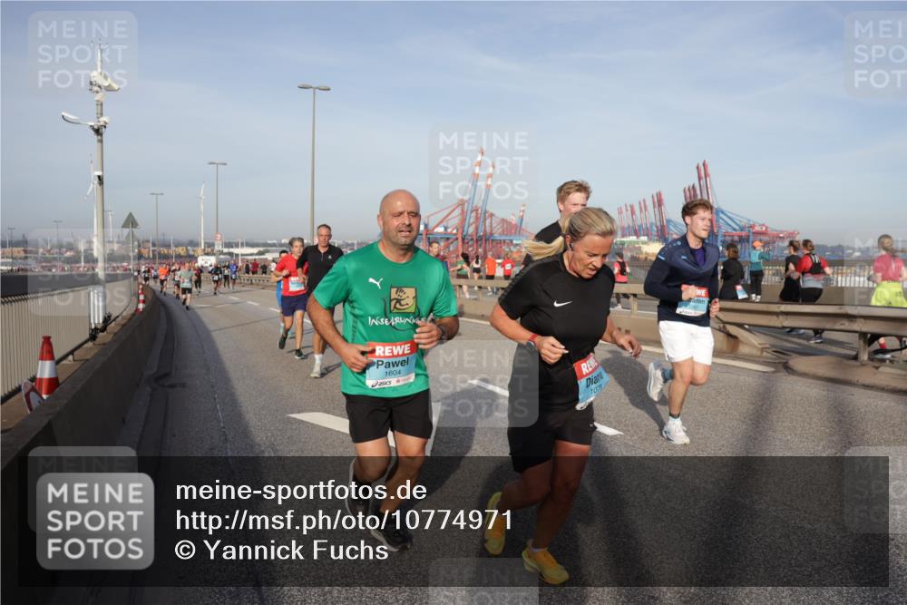 03.10.2026 - Köhlbrandbrückenlauf Yannick Fuchs http://msf.ph/oto/10774971 03.10.2026 09:39:59 Position 2 1604, 1079 meine-sportfotos.de