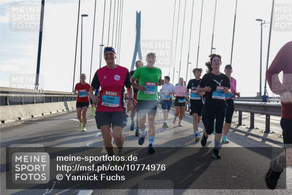 03.10.2026 - Köhlbrandbrückenlauf Yannick Fuchs http://msf.ph/oto/10774976 03.10.2026 09:34:19 Position 1 1840, 2674, 1333, 1011 meine-sportfotos.de
