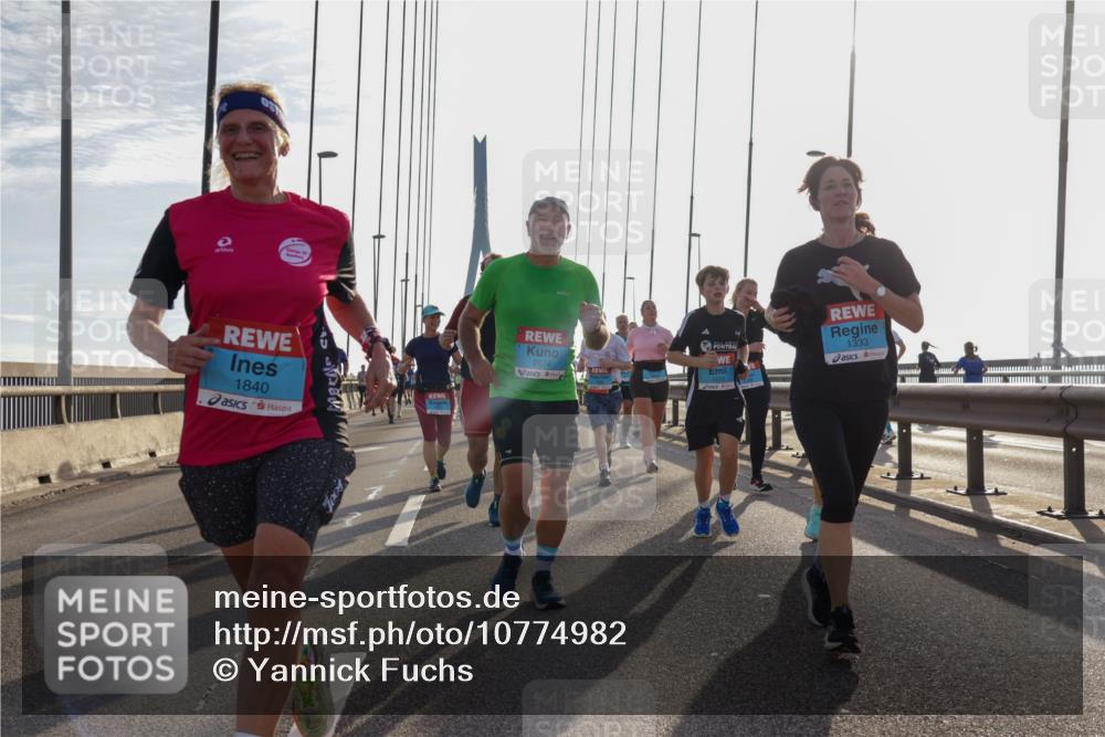 03.10.2026 - Köhlbrandbrückenlauf Yannick Fuchs http://msf.ph/oto/10774982 03.10.2026 09:34:20 Position 1 1840, 2674, 1333 meine-sportfotos.de