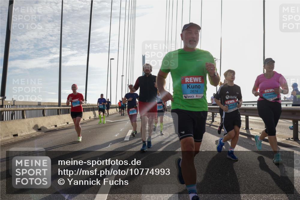 03.10.2026 - Köhlbrandbrückenlauf Yannick Fuchs http://msf.ph/oto/10774993 03.10.2026 09:34:21 Position 1 2674, 1612, 1611 meine-sportfotos.de