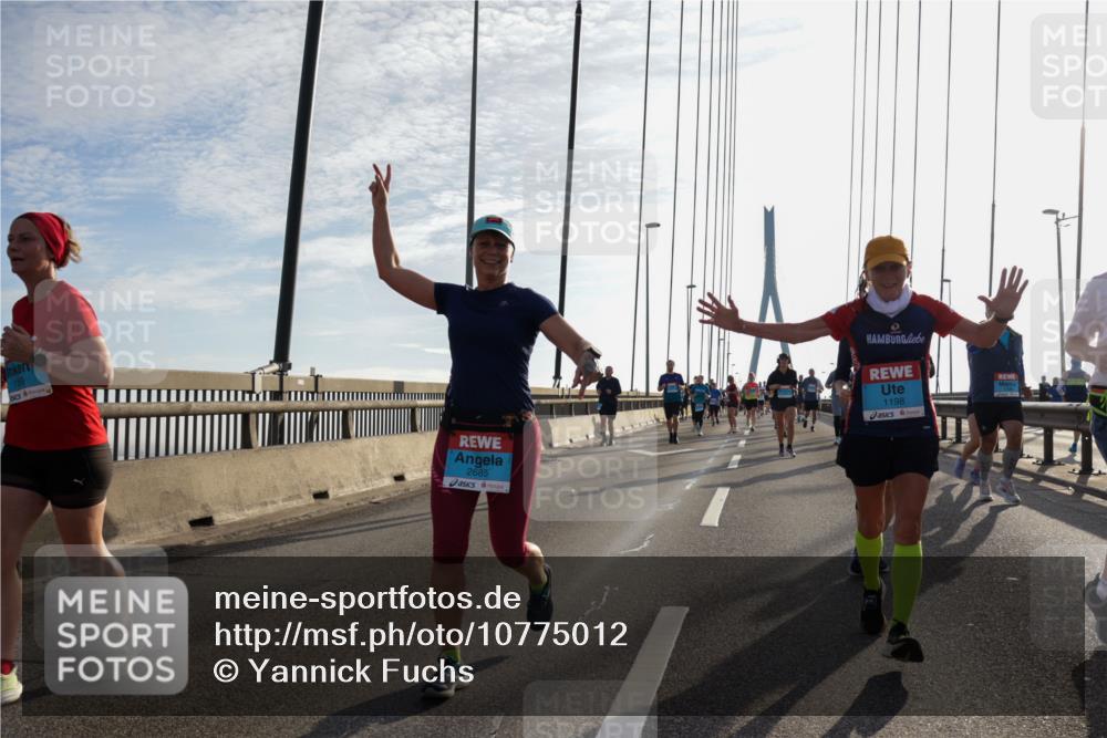 03.10.2026 - Köhlbrandbrückenlauf Yannick Fuchs http://msf.ph/oto/10775012 03.10.2026 09:34:23 Position 1 189, 2685, 1198 meine-sportfotos.de