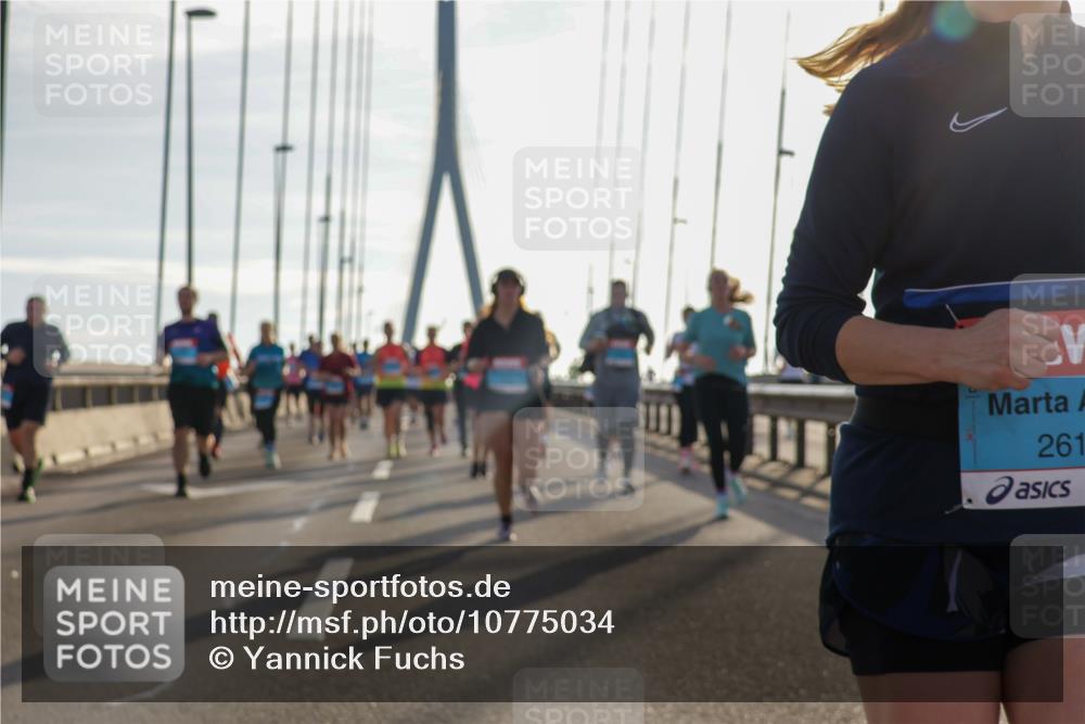 03.10.2026 - Köhlbrandbrückenlauf Yannick Fuchs http://msf.ph/oto/10775034 03.10.2026 09:34:24 Position 1 261 meine-sportfotos.de