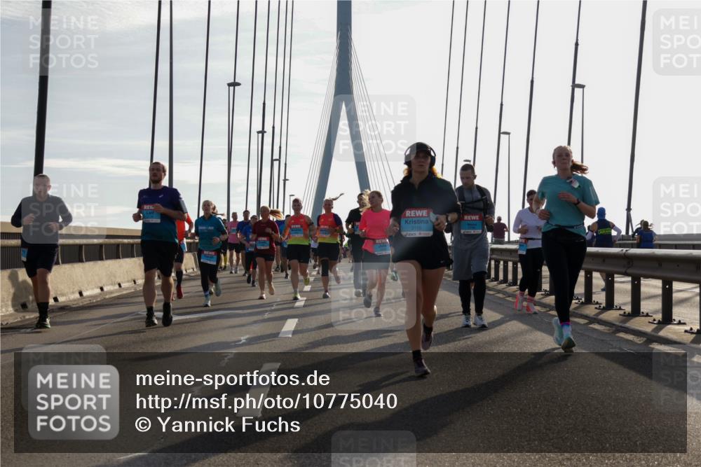 03.10.2026 - Köhlbrandbrückenlauf Yannick Fuchs http://msf.ph/oto/10775040 03.10.2026 09:34:24 Position 1 3156 meine-sportfotos.de
