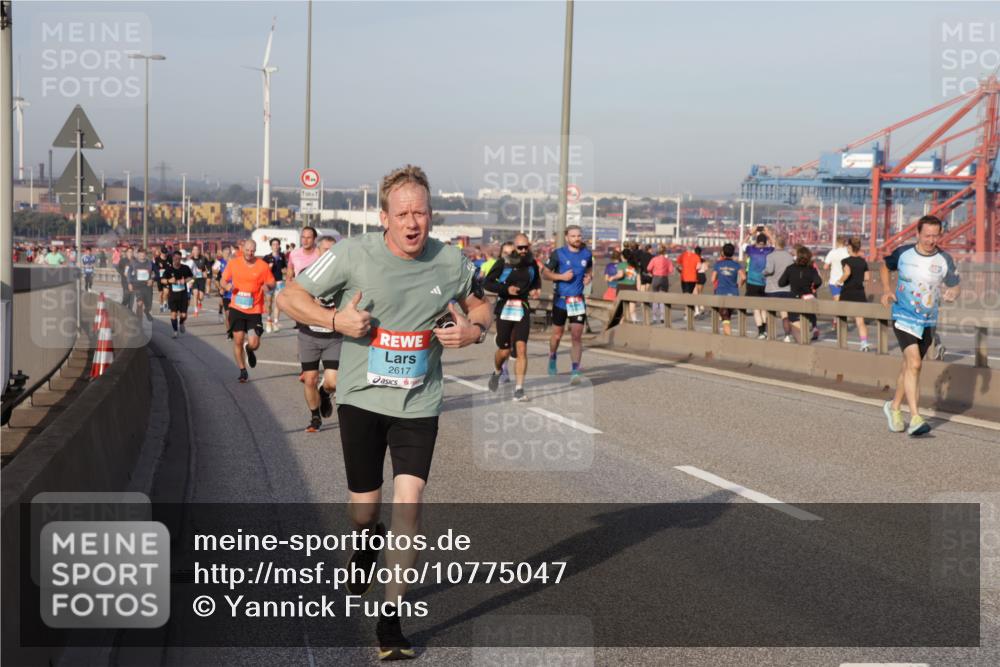 03.10.2026 - Köhlbrandbrückenlauf Yannick Fuchs http://msf.ph/oto/10775047 03.10.2026 09:40:05 Position 2 2617 meine-sportfotos.de