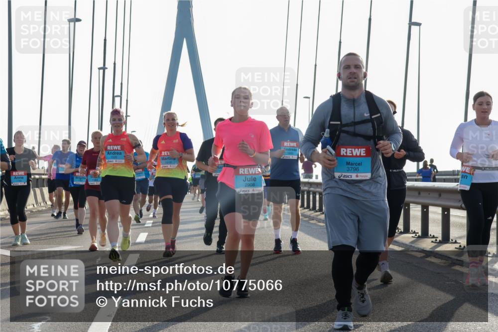 03.10.2026 - Köhlbrandbrückenlauf Yannick Fuchs http://msf.ph/oto/10775066 03.10.2026 09:34:27 Position 1 1520, 1519, 2908, 1650, 3796 meine-sportfotos.de