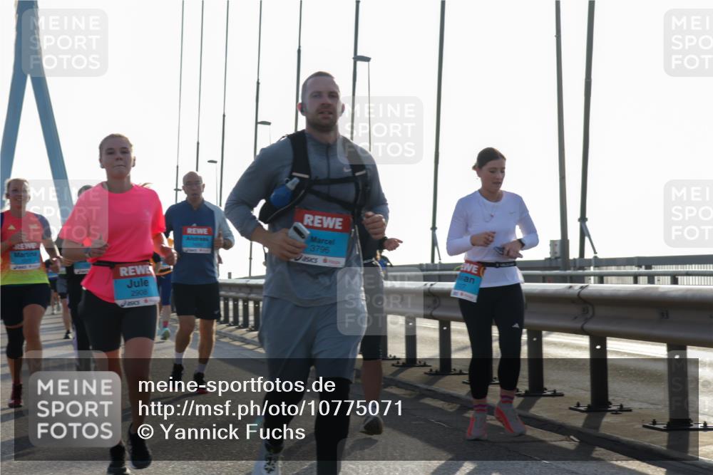 03.10.2026 - Köhlbrandbrückenlauf Yannick Fuchs http://msf.ph/oto/10775071 03.10.2026 09:34:27 Position 1 2908, 3796, 1111 meine-sportfotos.de