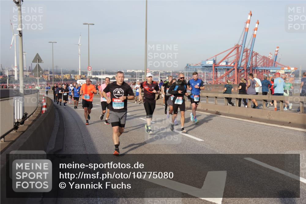 03.10.2026 - Köhlbrandbrückenlauf Yannick Fuchs http://msf.ph/oto/10775080 03.10.2026 09:40:08 Position 2 2276 meine-sportfotos.de