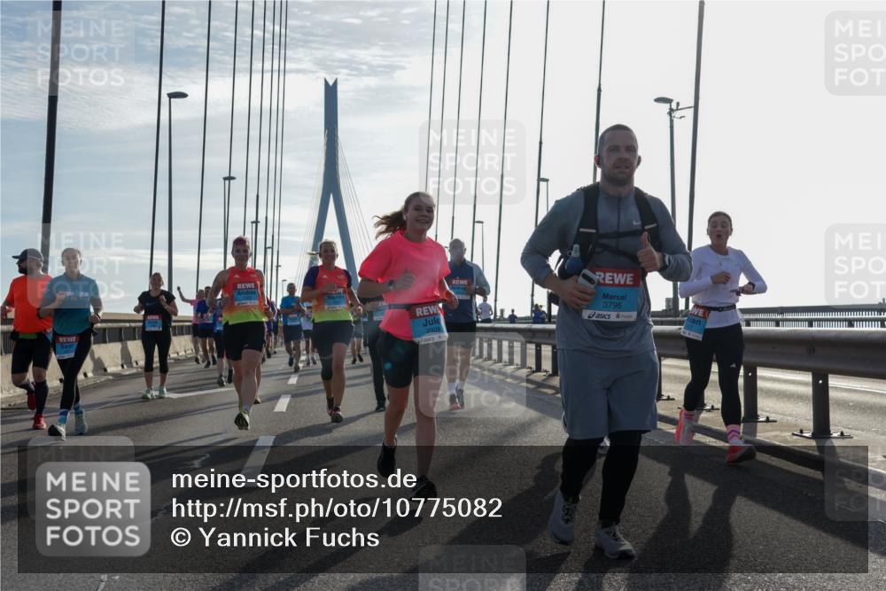 03.10.2026 - Köhlbrandbrückenlauf Yannick Fuchs http://msf.ph/oto/10775082 03.10.2026 09:34:28 Position 1 2908, 3796 meine-sportfotos.de