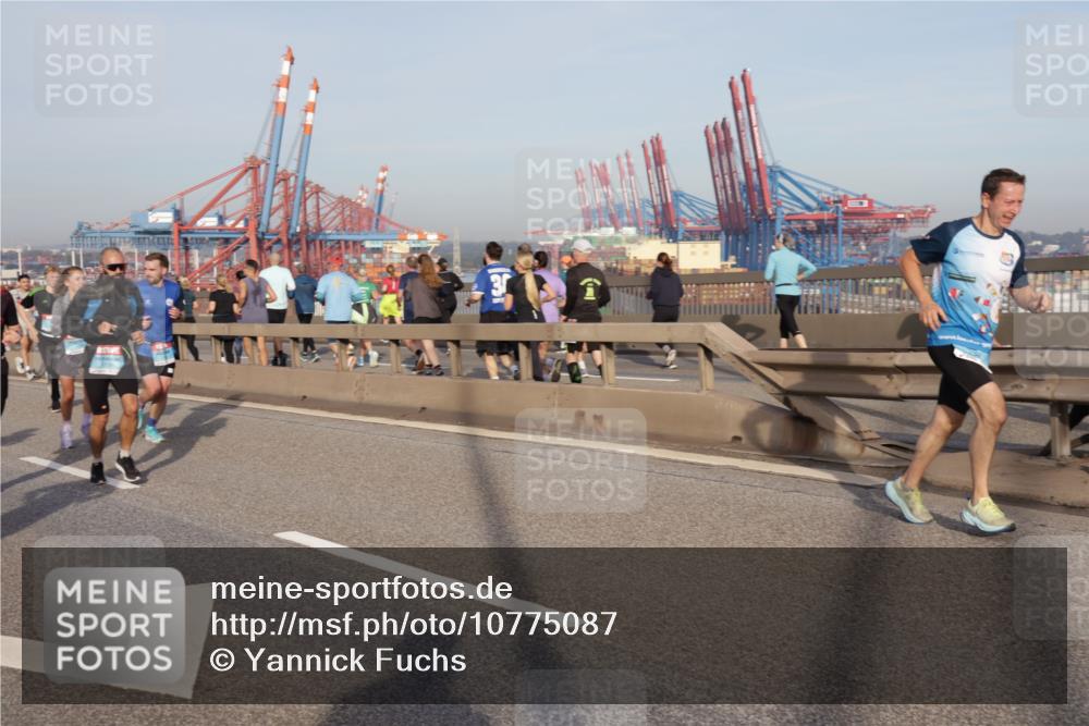 03.10.2026 - Köhlbrandbrückenlauf Yannick Fuchs http://msf.ph/oto/10775087 03.10.2026 09:40:08 Position 2  meine-sportfotos.de