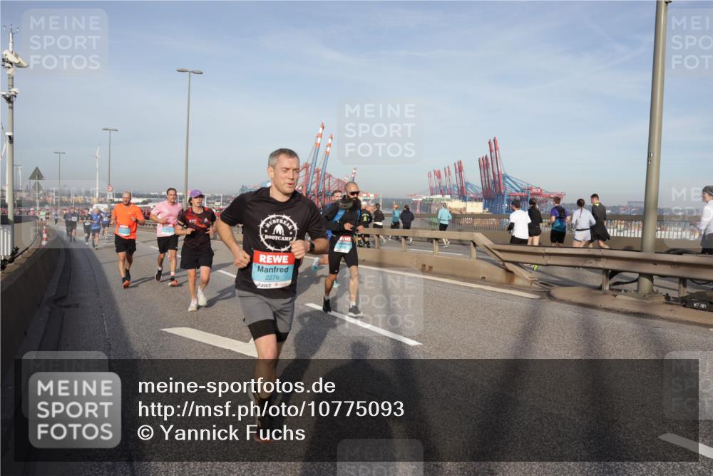 03.10.2026 - Köhlbrandbrückenlauf Yannick Fuchs http://msf.ph/oto/10775093 03.10.2026 09:40:10 Position 2 2276, 381 meine-sportfotos.de
