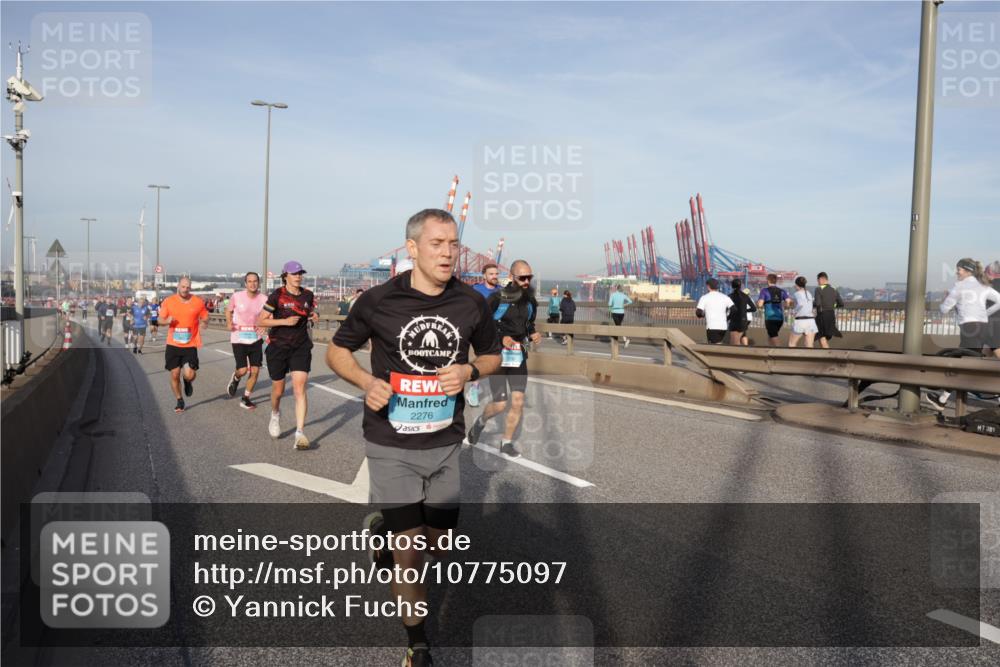 03.10.2026 - Köhlbrandbrückenlauf Yannick Fuchs http://msf.ph/oto/10775097 03.10.2026 09:40:10 Position 2 2276, 381 meine-sportfotos.de