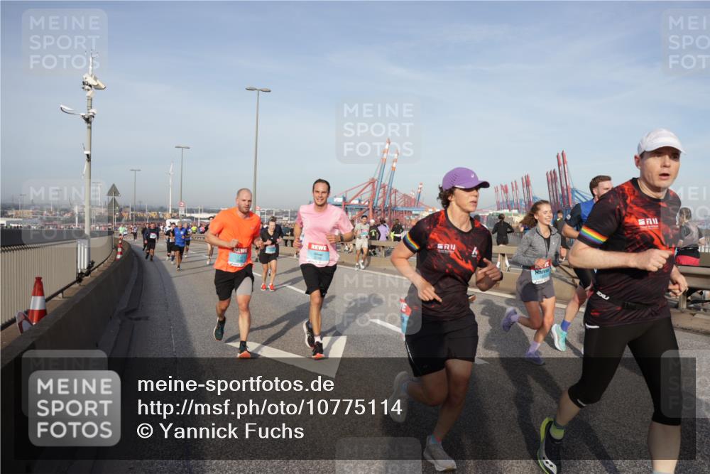 03.10.2026 - Köhlbrandbrückenlauf Yannick Fuchs http://msf.ph/oto/10775114 03.10.2026 09:40:12 Position 2 1835 meine-sportfotos.de