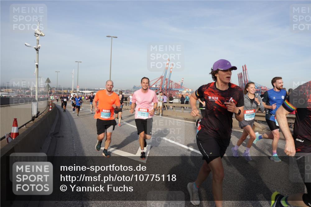 03.10.2026 - Köhlbrandbrückenlauf Yannick Fuchs http://msf.ph/oto/10775118 03.10.2026 09:40:12 Position 2  meine-sportfotos.de