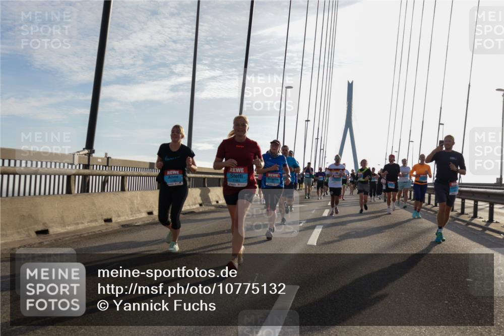 03.10.2026 - Köhlbrandbrückenlauf Yannick Fuchs http://msf.ph/oto/10775132 03.10.2026 09:34:32 Position 1 1183 meine-sportfotos.de